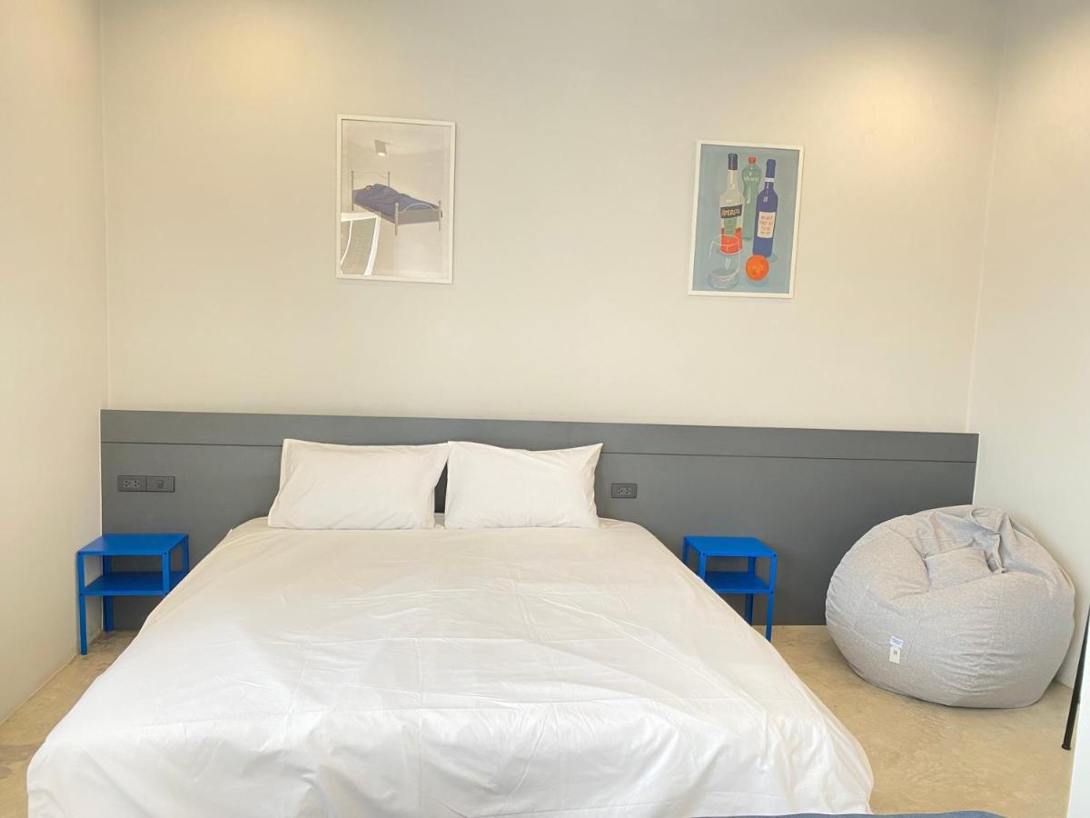 Pier 808 Hostel Bangkok Exterior photo